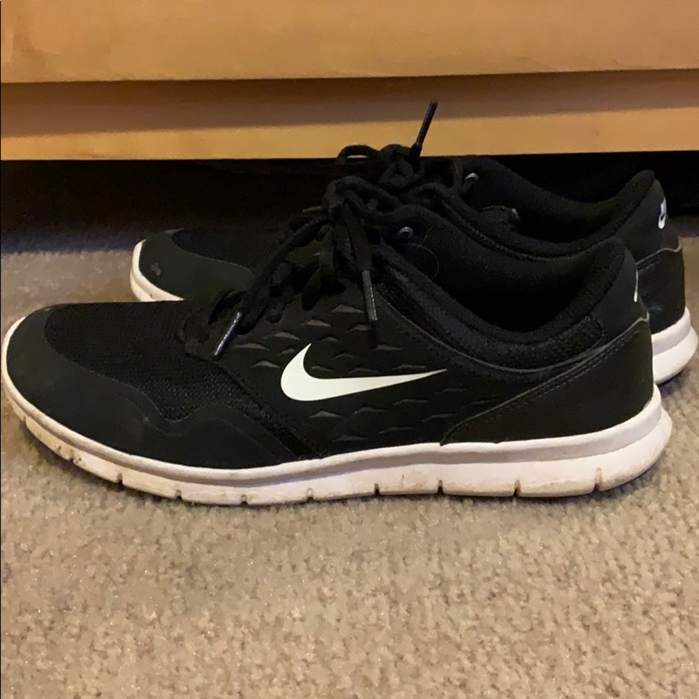 Nike Sneakers - Picture 1 of 4